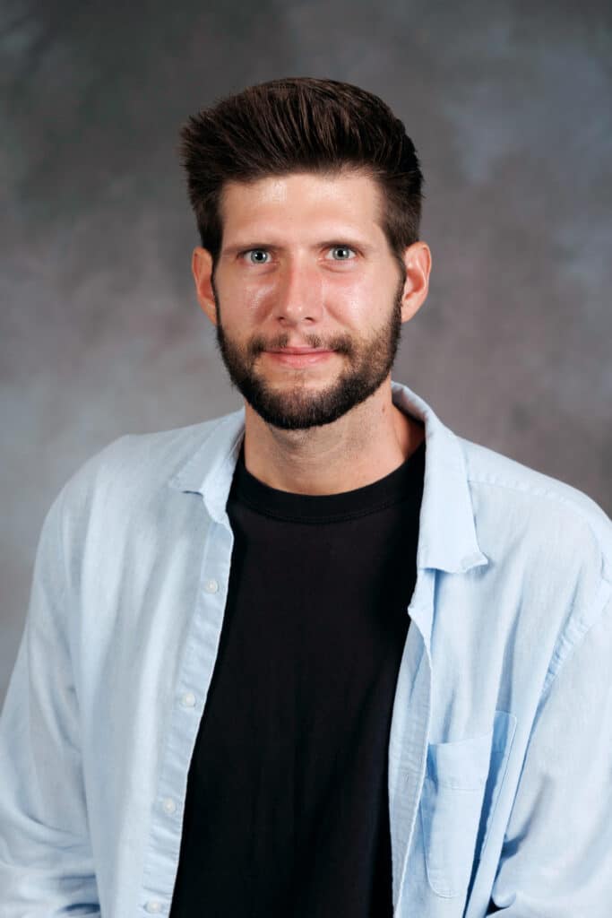 Headshot of Andrew Mudd