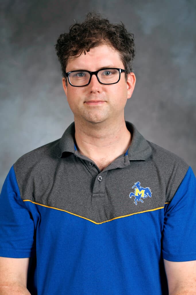 Headshot of Phoenix Sconzert